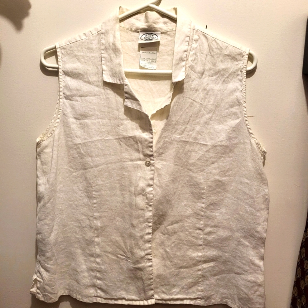 Linen Laura Ashley blouse. Size 14. White